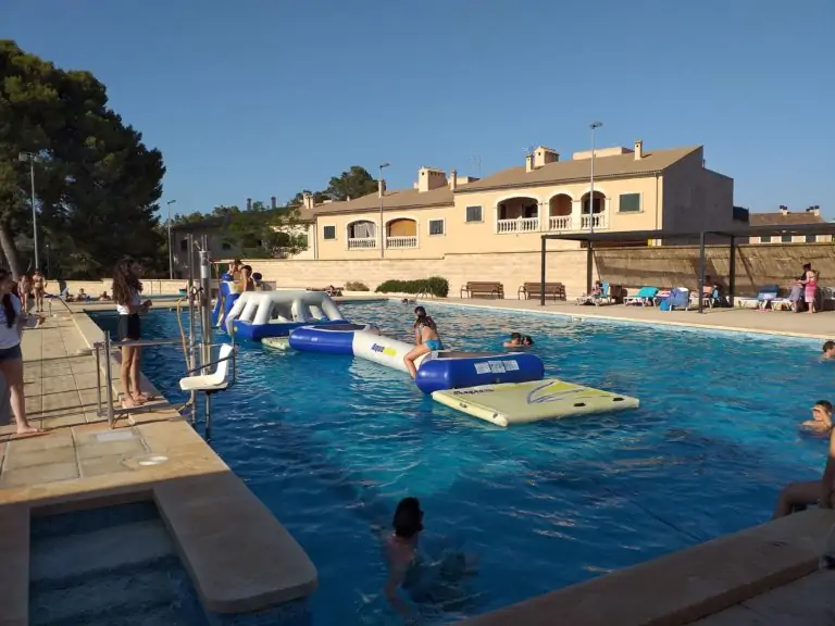 L’Ajuntament augmenta la vigilància a les piscines municipals de Sa Cabana i Pla de Na Tesa