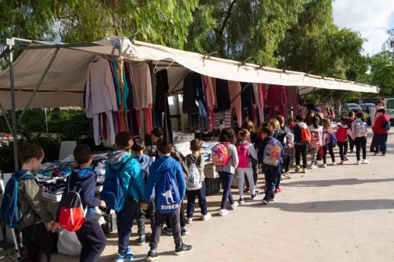 Los alumnos de Primaria participan en un proyecto de familiarización con el mercado y el producto local