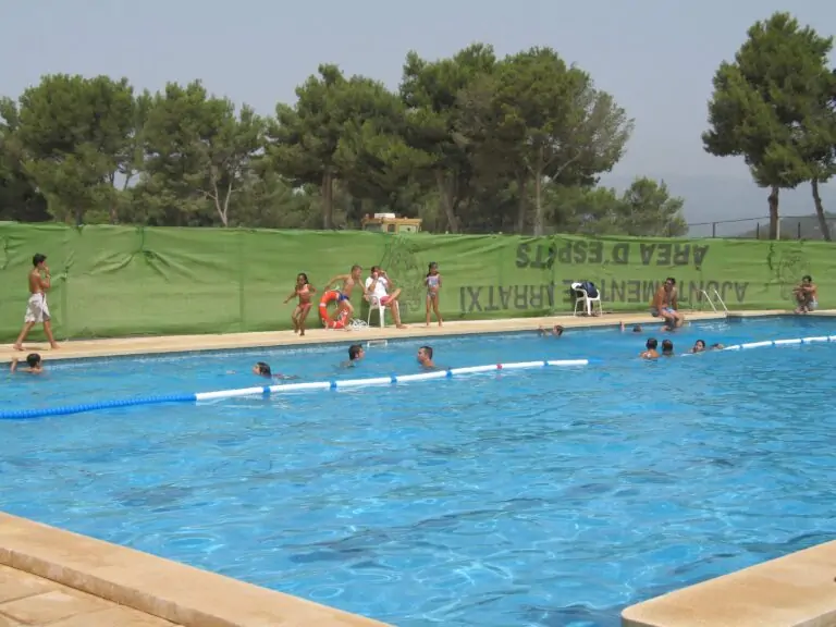 Reobre la piscina de Pòrtol després de l’avaria soferta dissabte passat