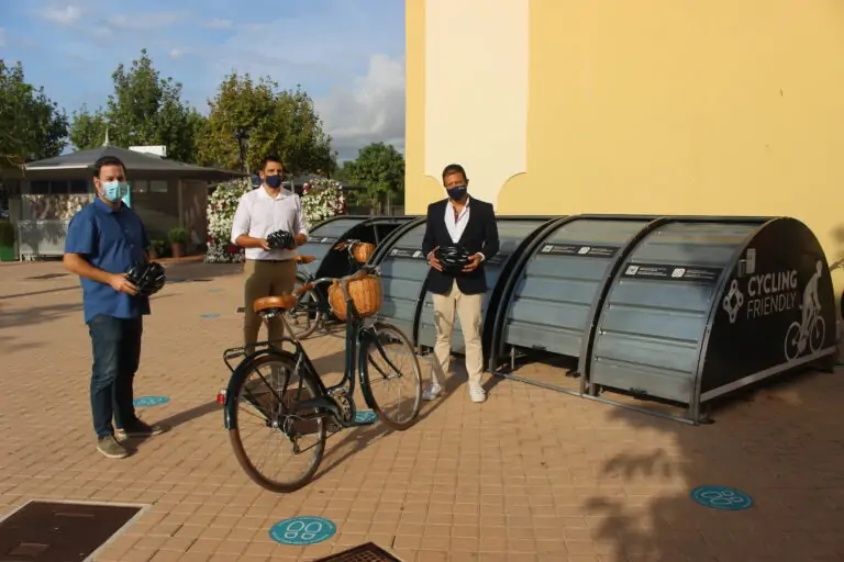 Nuevos aparcamientos y estación de reparación de bicicletas, para impulsar la movilidad sostenible, con motivo de la Mobility Week, en Mallorca Fashion Outlet