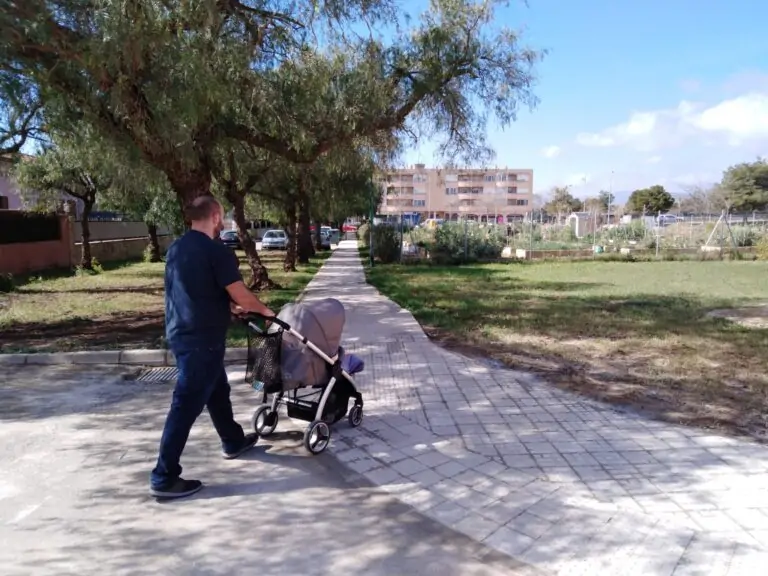 El huerto urbano de Sa Cabana elimina las barreras arquitectónicas y mejora la movilidad dentro del recinto