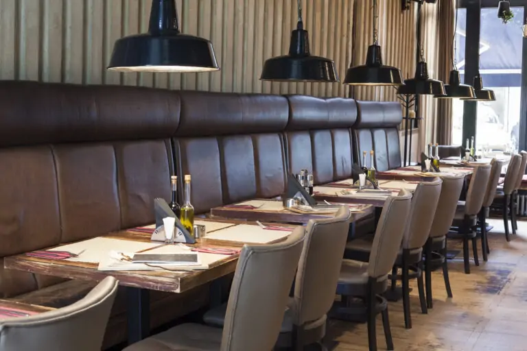 Bars i restaurants ja poden obrir els interiors dels seus establiments