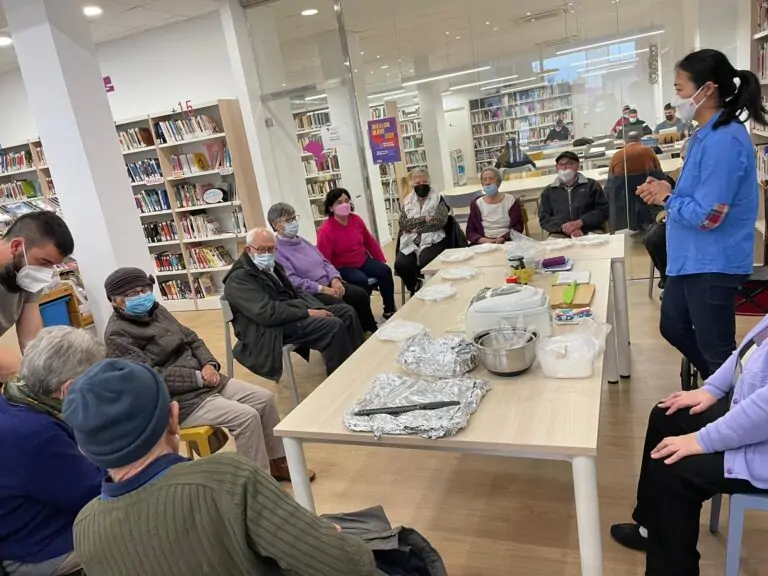 La Biblioteca d’Es Pont d’Inca acull un taller de gastronomia xinesa