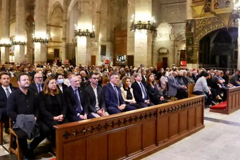 El batle de Marratxí assisteix a la Seu a la missa funeral en record de Josep Massot