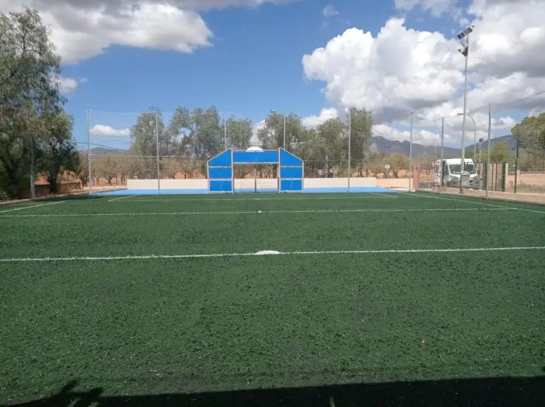 Ya está operativa la nueva pista multideportiva de Es Garrovers