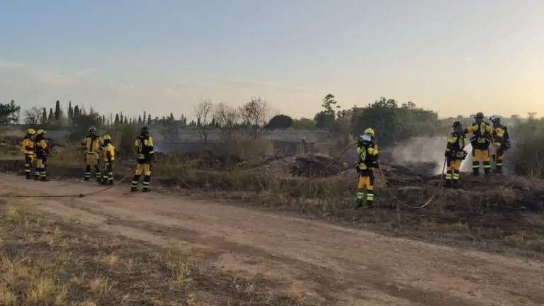 Controlado un incendio en Palma que ha quemado cinco hectáreas de rastrojos en una zona colindante con Marratxí