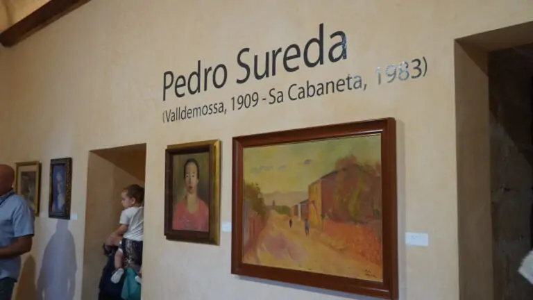 Queda inaugurada la exposición ‘Pedro Sureda retorna a ca seva’