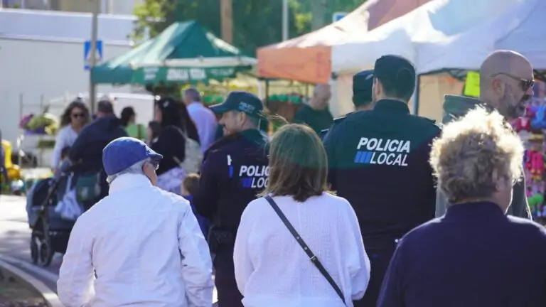 La Policía Local de Marratxí salva la vida de un vecino que estaba inconsciente en el interior de su domicilio