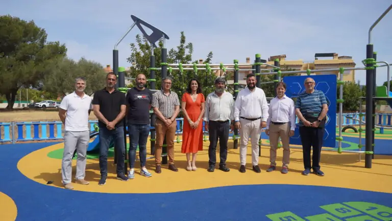 Marratxí inaugura tres parques infantiles y renueva el suelo de otras siete instalaciones 