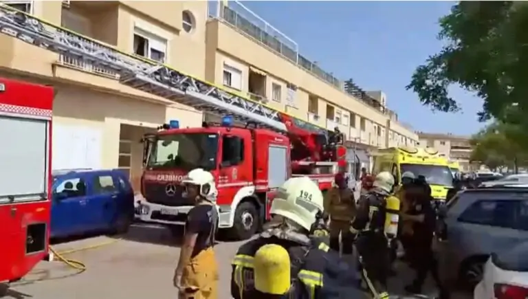 Un veí de 101 anys ha sortit il·lès d’un incendi domèstic a Es Pont d’Inca