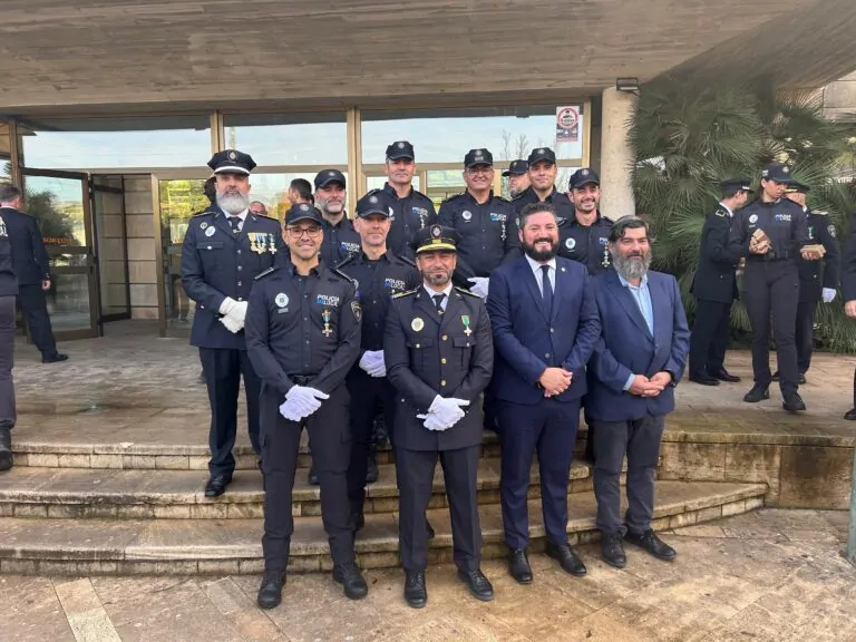 El Govern Balear reconoce la ejemplaridad de siete agentes y un oficial de la Policia Local de Marratxí